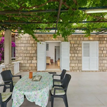Διαμέρισμα Azure - One Bedroom Marta *