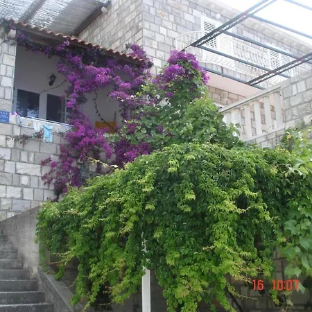 Διαμέρισμα Azure - One Bedroom Marta *